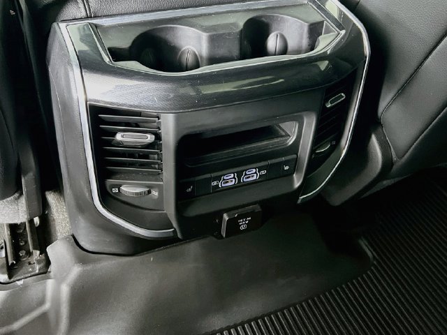 Used 2021 RAM 1500 Laramie AWD/4WD image 27