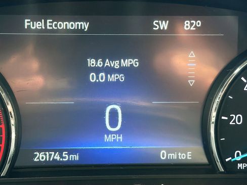 Used 2023 Ford Explorer XLT w/ Equipment Group 202A RWD image 16
