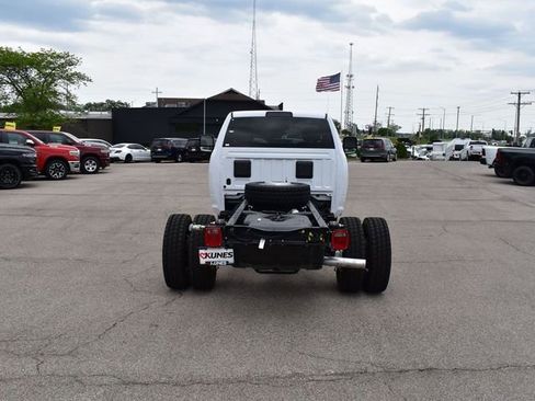 New 2025 RAM 4500 Tradesman AWD/4WD image 8