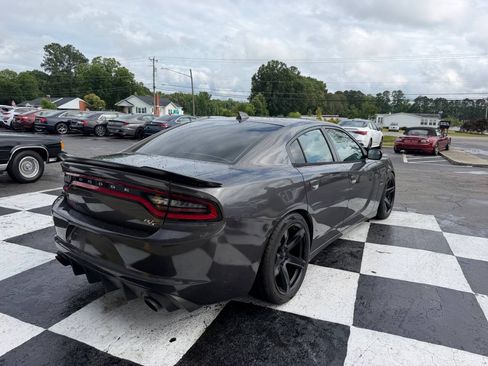 Used 2016 Dodge Charger R/T RWD image 7