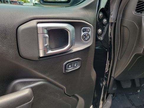 Used 2025 Jeep Wrangler Unlimited Sport S 4xe w/ Convenience Group AWD/4WD image 20
