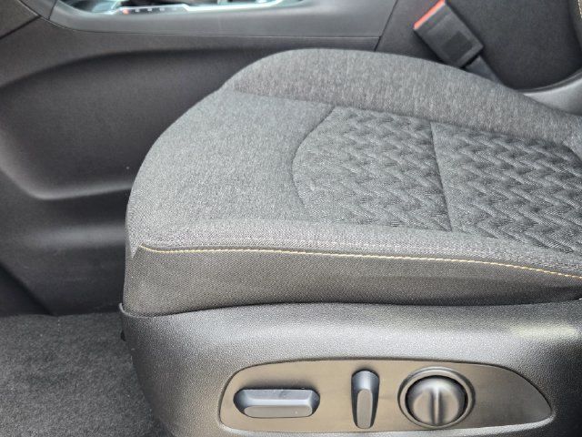Used 2024 Chevrolet Equinox LT FWD image 16