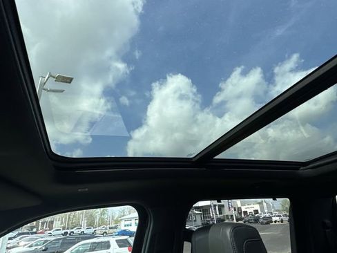 Used 2024 Toyota Tundra Platinum image 14