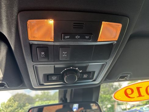 Used 2019 Toyota Tacoma TRD Off-Road AWD/4WD image 29