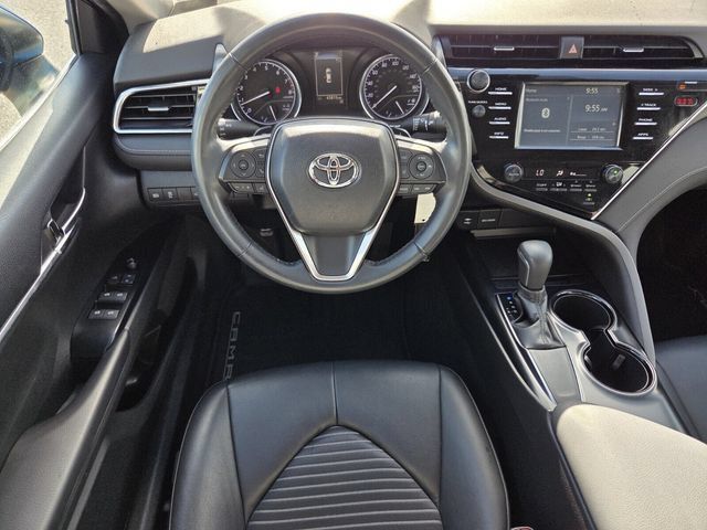 Used 2018 Toyota Camry SE w/ Moonroof Package FWD image 13