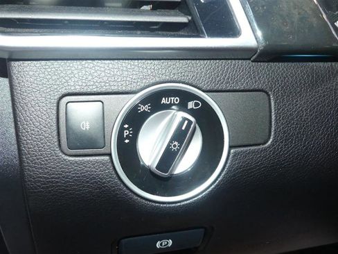 Used 2017 Mercedes-Benz GLS 550 4MATIC image 30