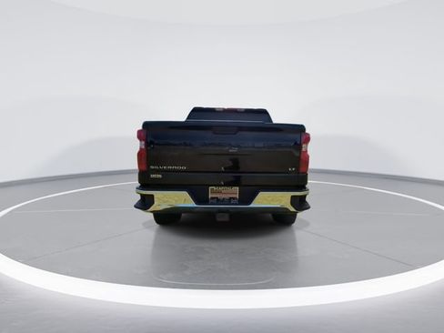 Used 2024 Chevrolet Silverado 1500 LT AWD/4WD image 7
