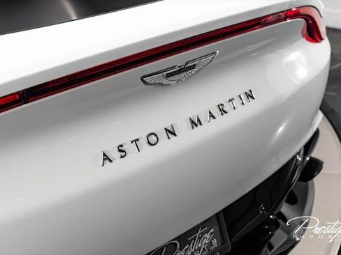 Used 2021 Aston Martin DBX AWD/4WD image 15