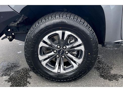Used 2022 Chevrolet Colorado Z71 AWD/4WD image 10