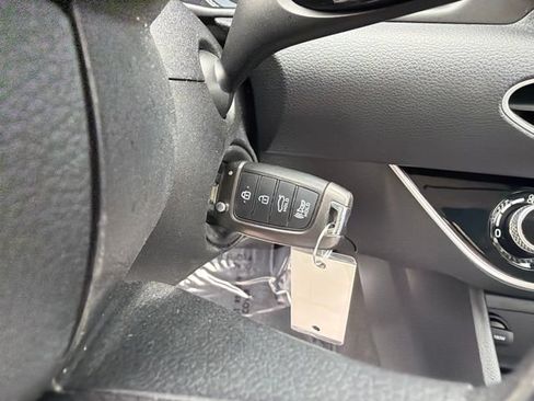 Used 2020 Hyundai Sonata SE w/ Cargo Package FWD image 28