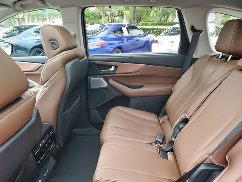 Used 2025 Acura MDX w/ Technology Package FWD image 12