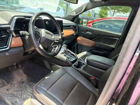 Used 2024 GMC Canyon AT4 w/ AT4 Premium Package AWD/4WD image 2