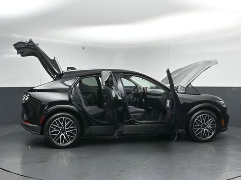 Certified 2025 Ford Mustang Mach-E Premium AWD/4WD image 59
