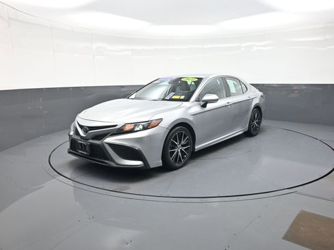 Used 2022 Toyota Camry SE AWD/4WD image 7