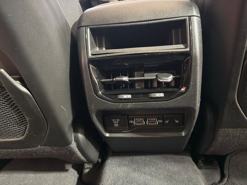 Used 2023 Jeep Grand Cherokee 4WD 4xe w/ Luxury Tech Group II image 27