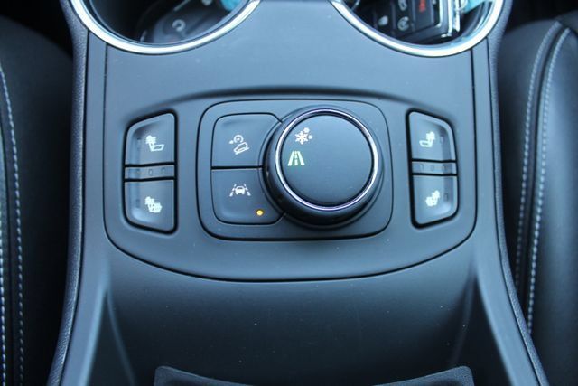 Used 2024 GMC Terrain SLT w/ Infotainment Package II FWD image 33