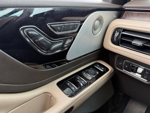 Used 2022 Lincoln Aviator Reserve w/ Equipment Group 201A image 22