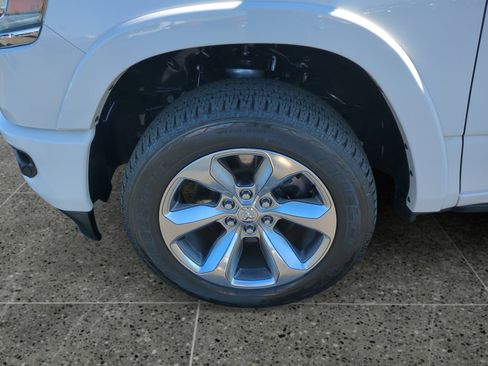 Used 2020 RAM 1500 Limited w/ Body Color Bumper Group image 14