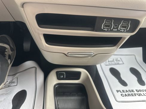 Used 2024 Chrysler Voyager LX FWD image 35