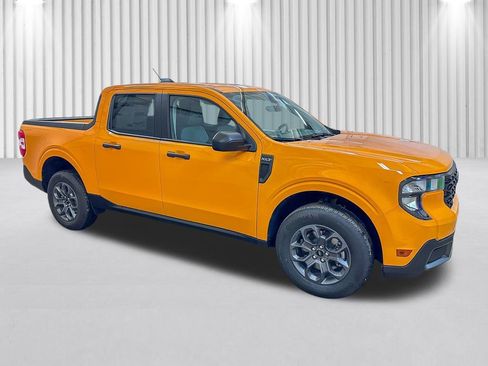 New 2026 Ford Maverick XLT image 2
