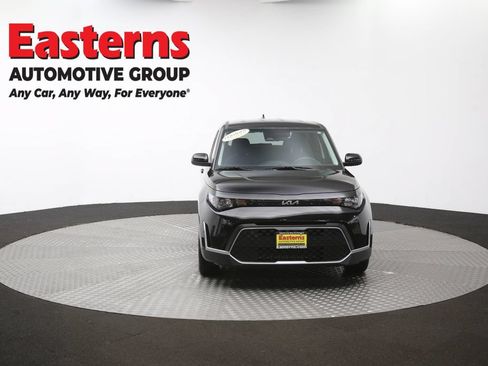 Used 2025 Kia Soul LX w/ LX Technology Package FWD image 50