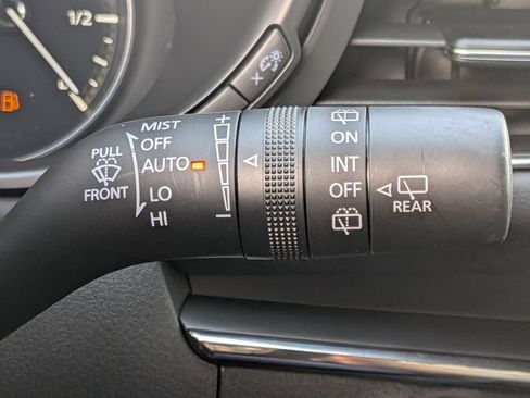 Used 2023 MAZDA MAZDA3 s FWD image 20