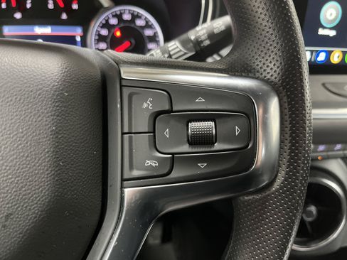 Used 2025 Chevrolet Blazer LT AWD/4WD image 16