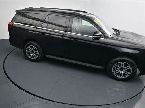 Certified 2025 Ford Expedition Active AWD/4WD image 28