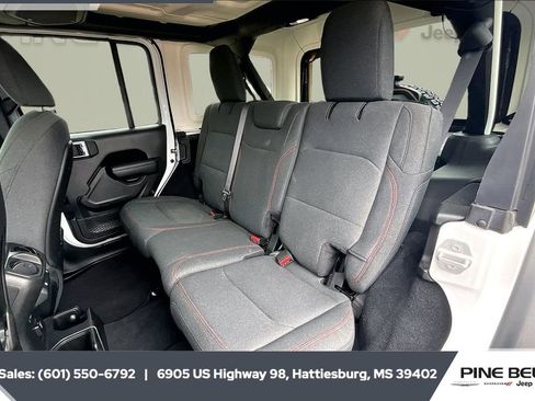 Used 2024 Jeep Wrangler Unlimited Rubicon image 19