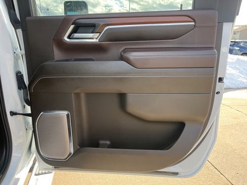 Used 2024 GMC Sierra 3500 Denali image 44