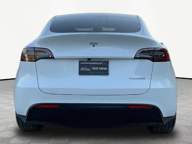 Used 2023 Tesla Model Y Performance AWD/4WD image 6