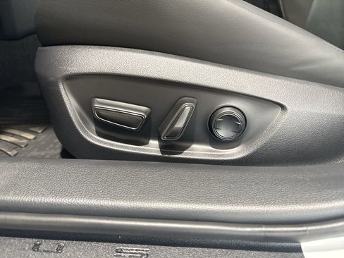 New 2026 Toyota Prius Plug-In Hybrid image 12