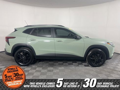 Certified 2025 Chevrolet Trax ACTIV w/ Driver Confidence Package image 3