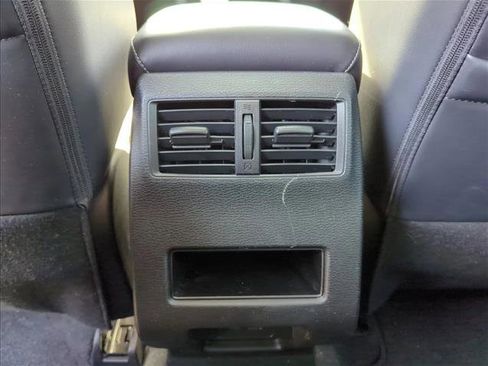 Used 2023 Mitsubishi Outlander SE FWD image 18