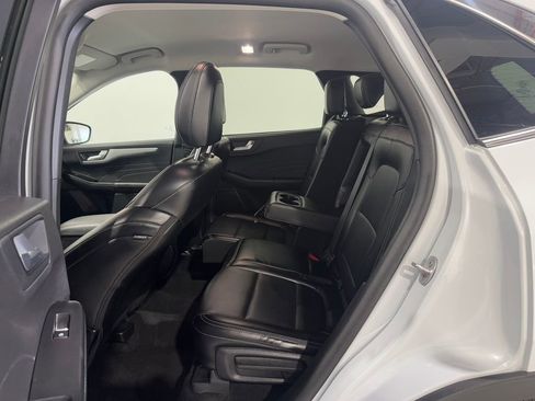 Used 2025 Ford Escape Platinum AWD/4WD image 18