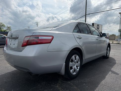 Used 2007 Toyota Camry XLE FWD image 5