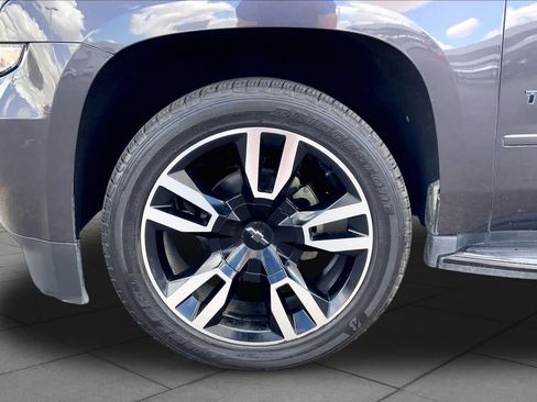 Used 2018 Chevrolet Tahoe Premier w/ RST 6.2L Performance Edition RWD image 11
