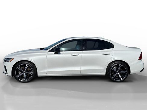 Used 2024 Volvo S60 B5 Core AWD/4WD image 2