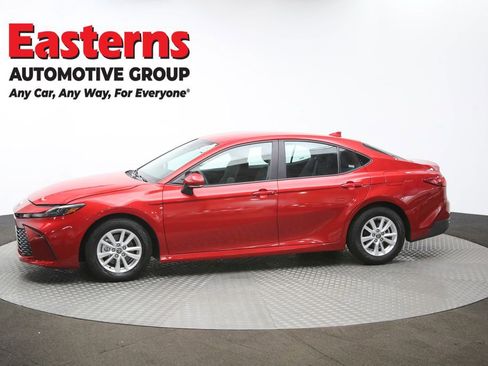 Used 2025 Toyota Camry LE FWD image 58