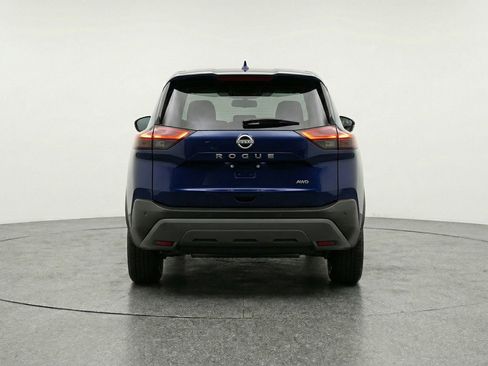 Used 2025 Nissan Rogue SV AWD/4WD image 7