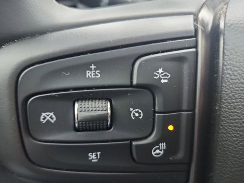 Used 2023 GMC Yukon AT4 image 25