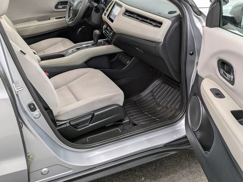 Used 2018 Honda HR-V EX image 30