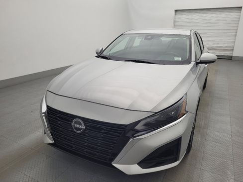 Used 2023 Nissan Altima 2.5 SV image 15