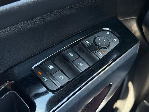 Certified 2024 Nissan Pathfinder SL w/ SL Premium Package FWD image 22