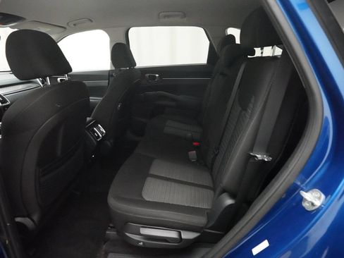 Used 2022 Kia Sorento LX AWD/4WD image 14