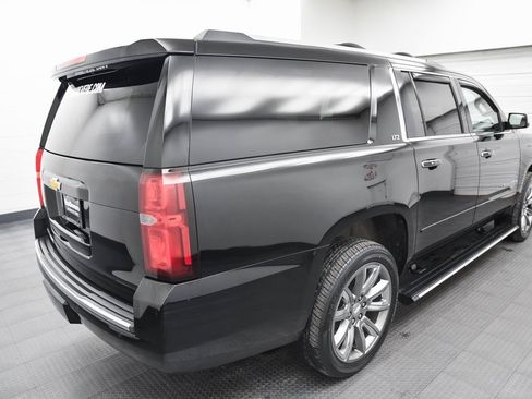 Used 2015 Chevrolet Suburban LTZ image 7