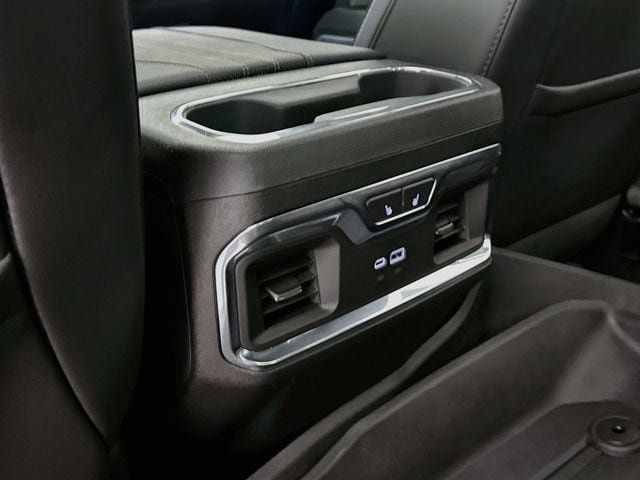 Used 2025 Chevrolet Silverado 1500 High Country AWD/4WD image 28