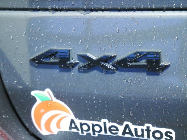 Used 2023 Jeep Grand Cherokee Altitude AWD/4WD image 9