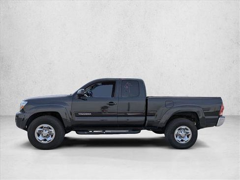 Used 2006 Toyota Tacoma PreRunner RWD image 3