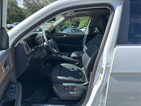 New 2026 Volkswagen Atlas SE image 9